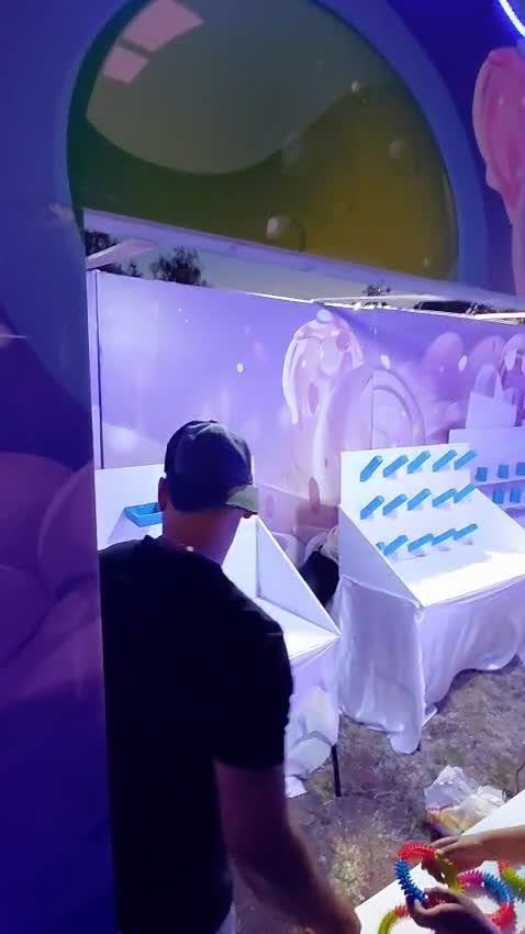 חדר חושך ממותג — מסע אל הלא נודע